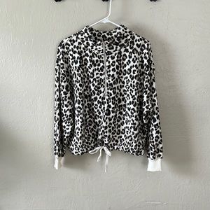 Leopard print pullover